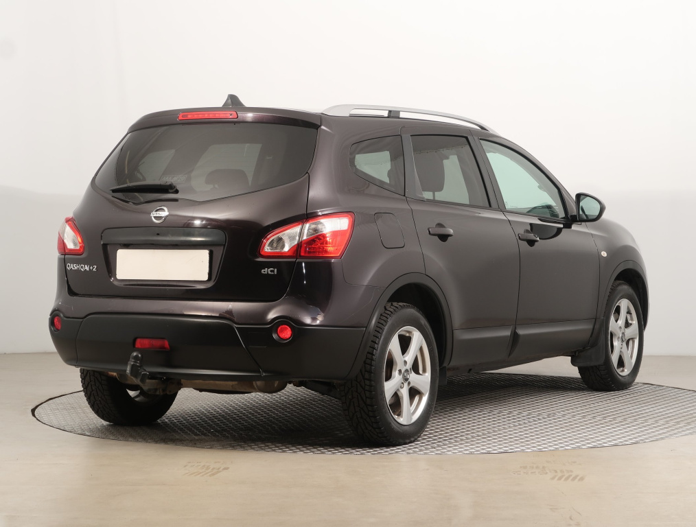 Nissan Qashqai+2