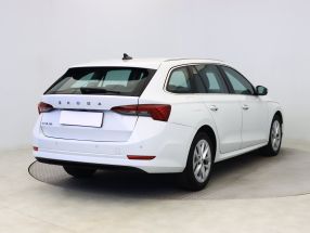 Škoda Octavia - 2023