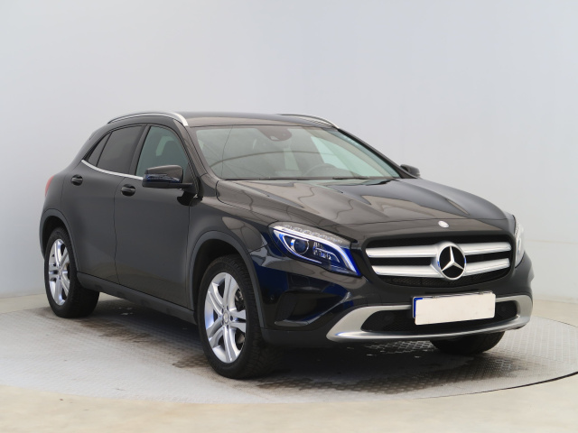 Mercedes-Benz GLA 2015