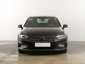Volkswagen Passat - 2021