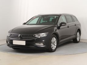 Volkswagen Passat - 2021