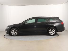 Volkswagen Passat - 2021