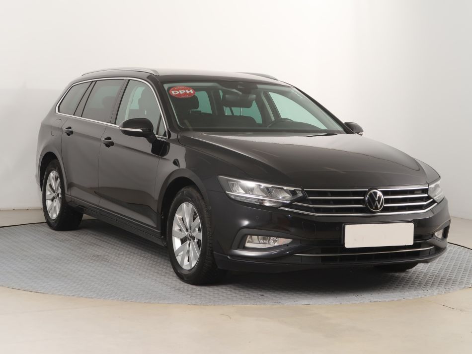 Volkswagen Passat - 2021