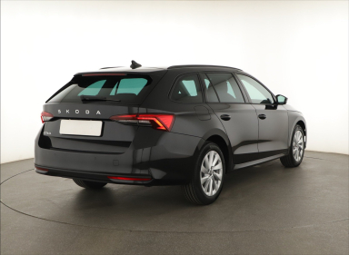 Škoda Octavia - 2025