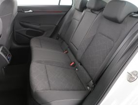 Volkswagen Golf - 2022