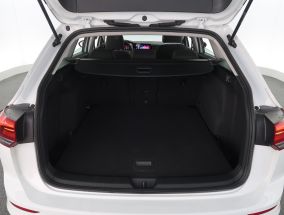 Volkswagen Golf - 2022