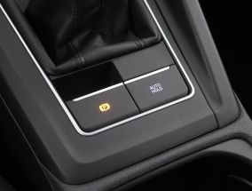 Volkswagen Golf - 2022