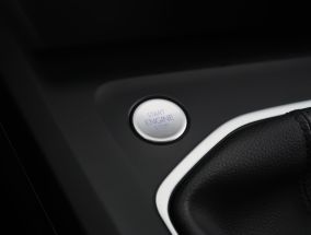 Volkswagen Golf - 2022