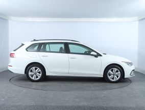 Volkswagen Golf - 2022