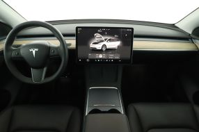 Tesla Model Y - 2022