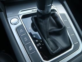 Volkswagen Passat - 2016