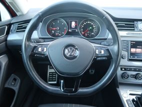 Volkswagen Passat - 2016