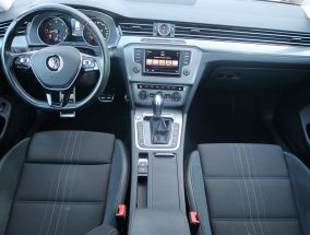 Volkswagen Passat - 2016