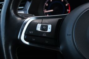 Volkswagen Passat - 2016