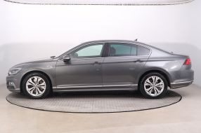 Volkswagen Passat - 2016
