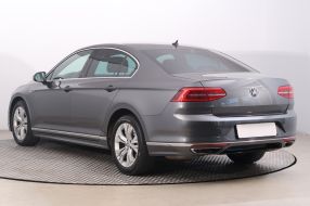 Volkswagen Passat - 2016