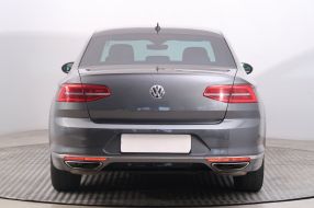 Volkswagen Passat - 2016
