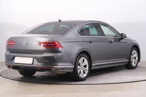 Volkswagen Passat - 2016