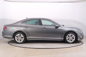 Volkswagen Passat - 2016
