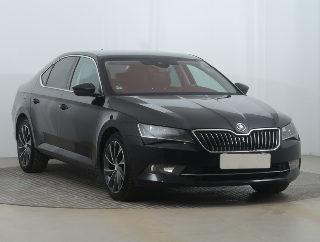 Škoda Superb 2016