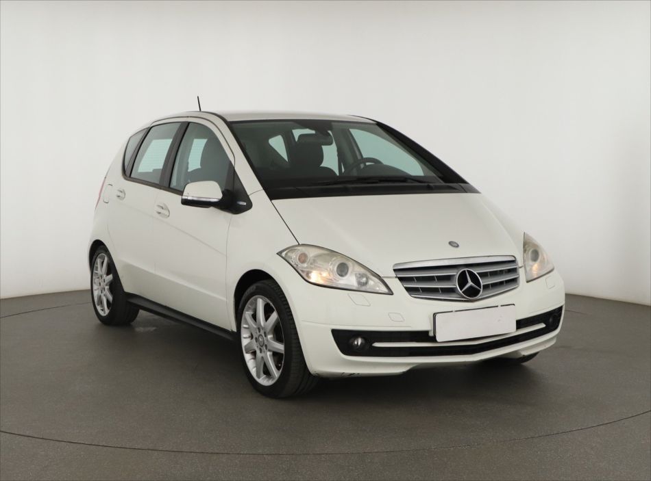 Mercedes-Benz A - 2010
