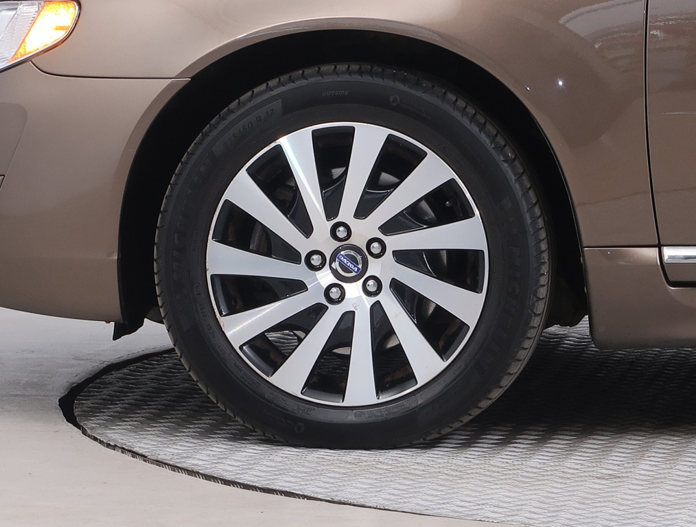 Volvo S80