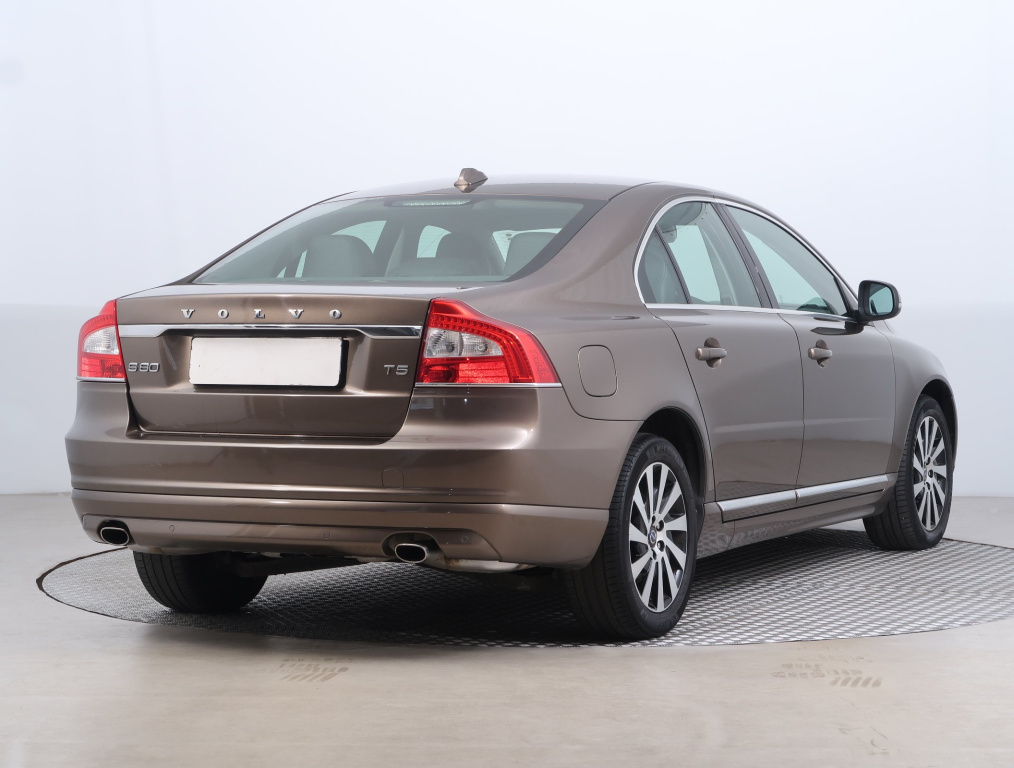 Volvo S80