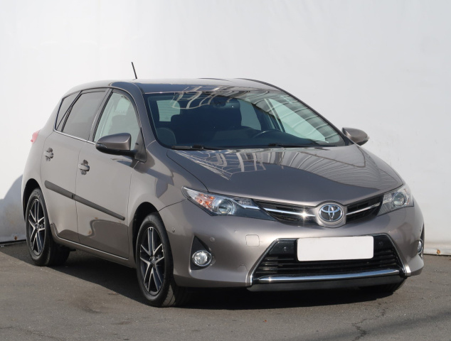 Toyota Auris 2014