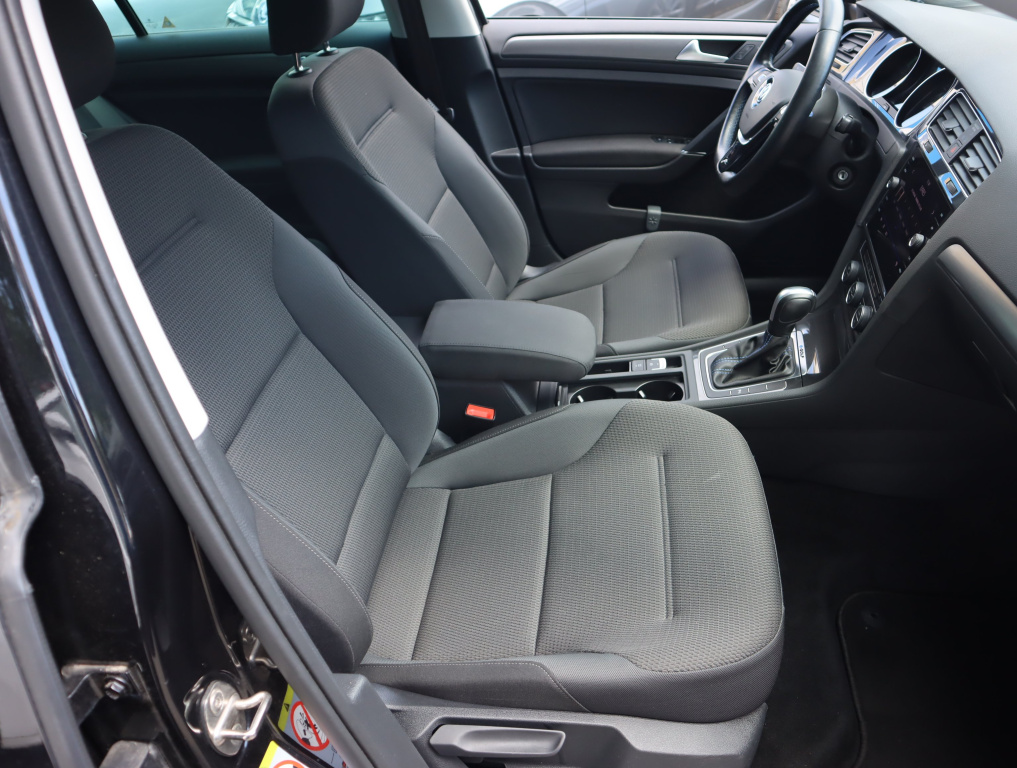 Volkswagen e-Golf