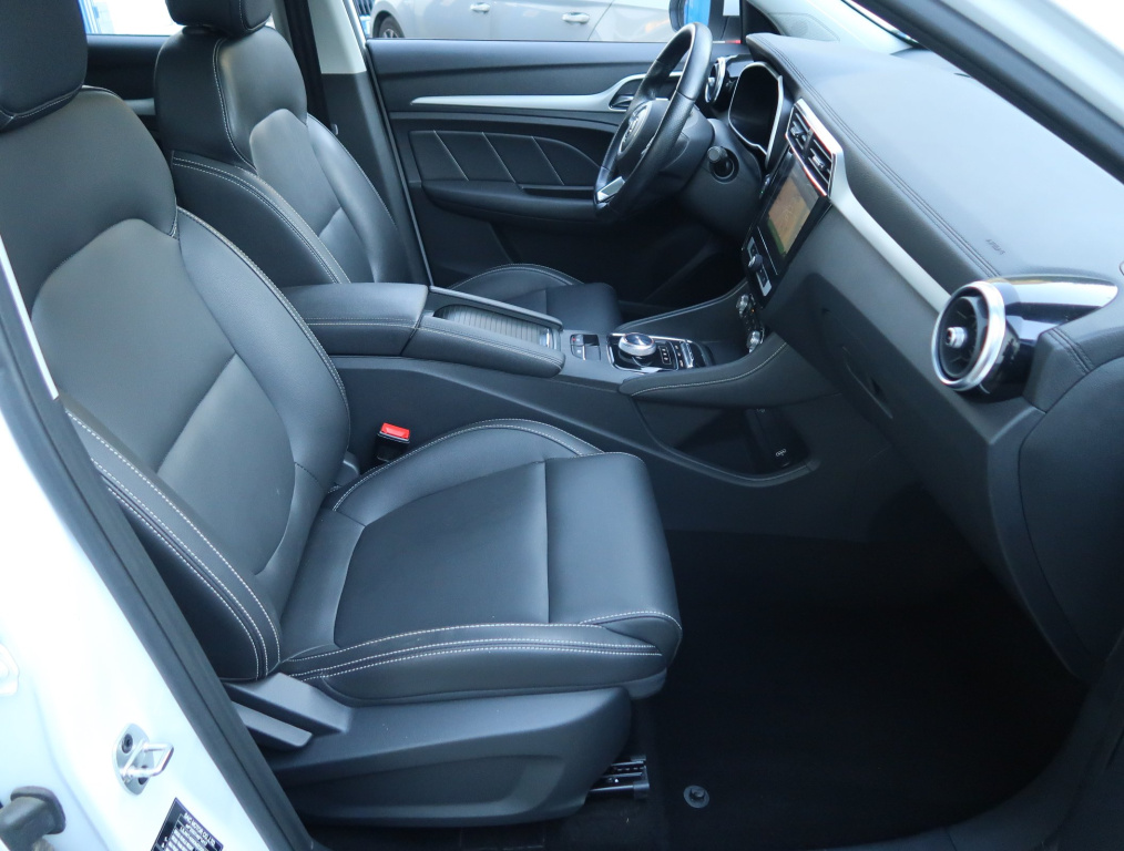 MG ZS SUV