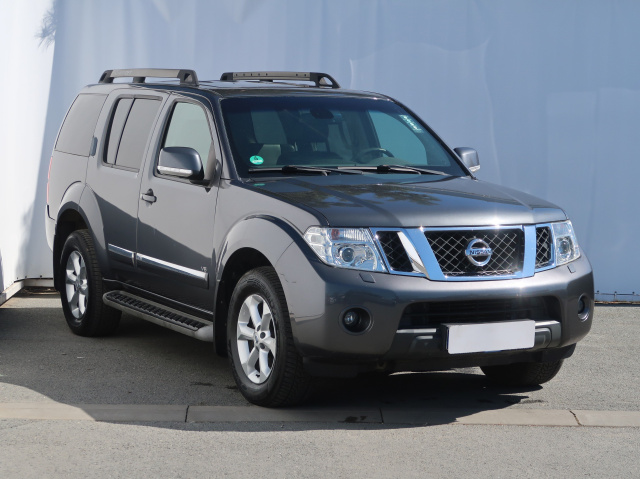 Nissan Pathfinder 2011