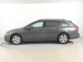 Volkswagen Golf - 2021