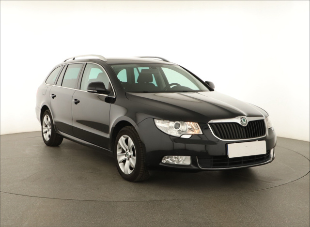 Škoda Superb, 2011