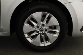 Škoda Octavia - 2023