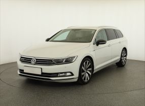 Volkswagen Passat - 2015