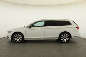 Volkswagen Passat - 2015