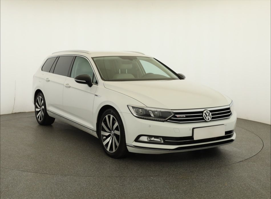 Volkswagen Passat - 2015