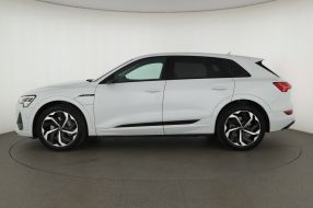 Audi e-tron - 2021