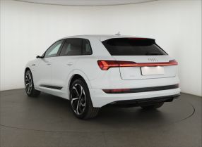 Audi e-tron - 2021
