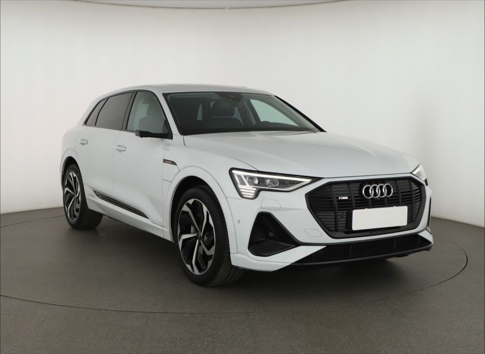 Audi e-tron - 2021