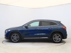 Mercedes-Benz GLA - 2021
