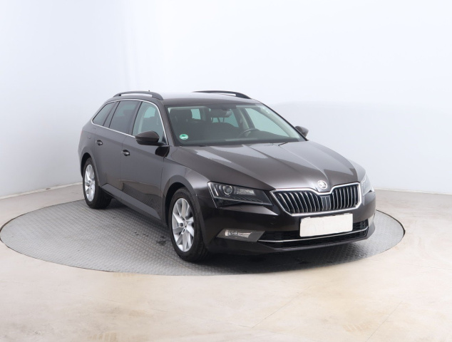 Škoda Superb 2016