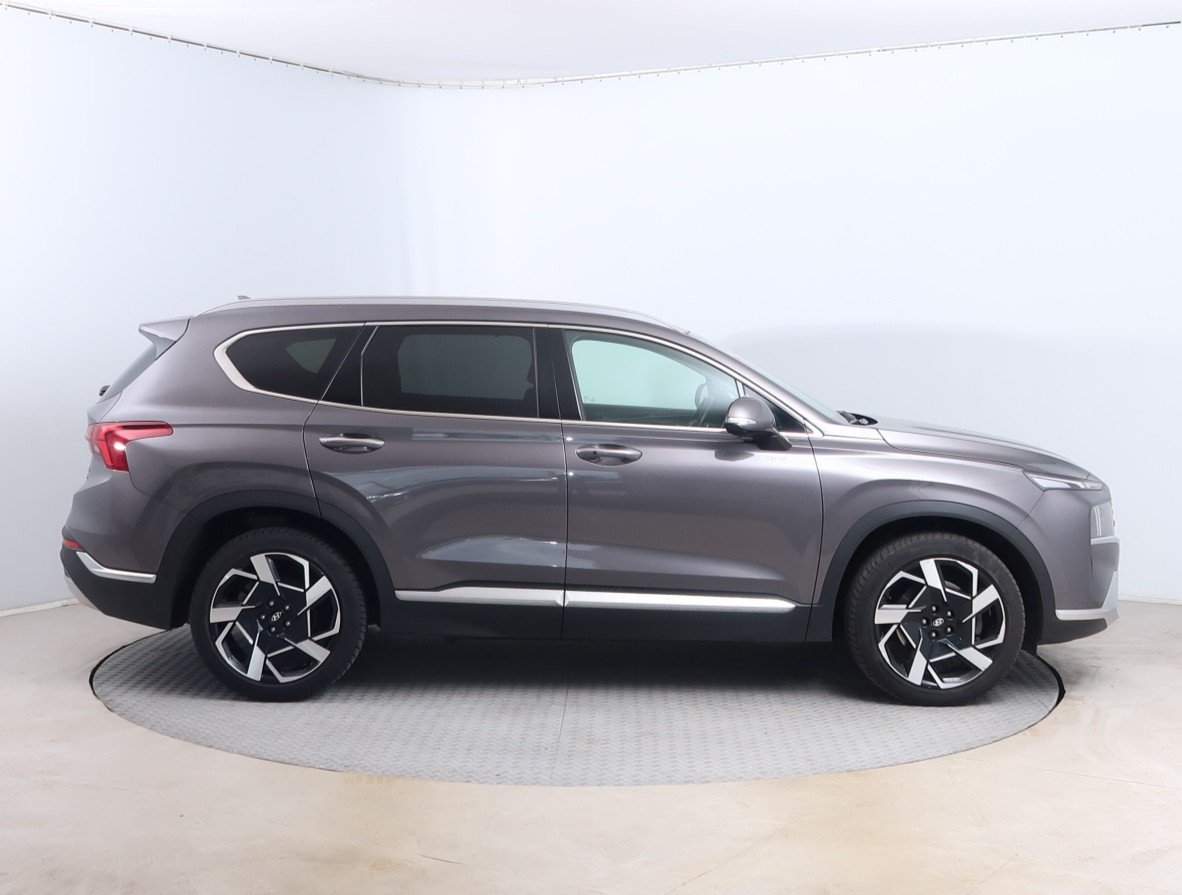 Hyundai Santa Fe - 2023