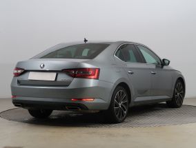 Škoda Superb - 2016