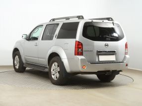 Nissan Pathfinder - 2007