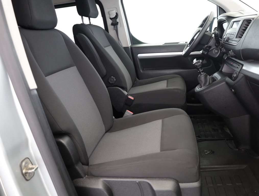Peugeot Traveller