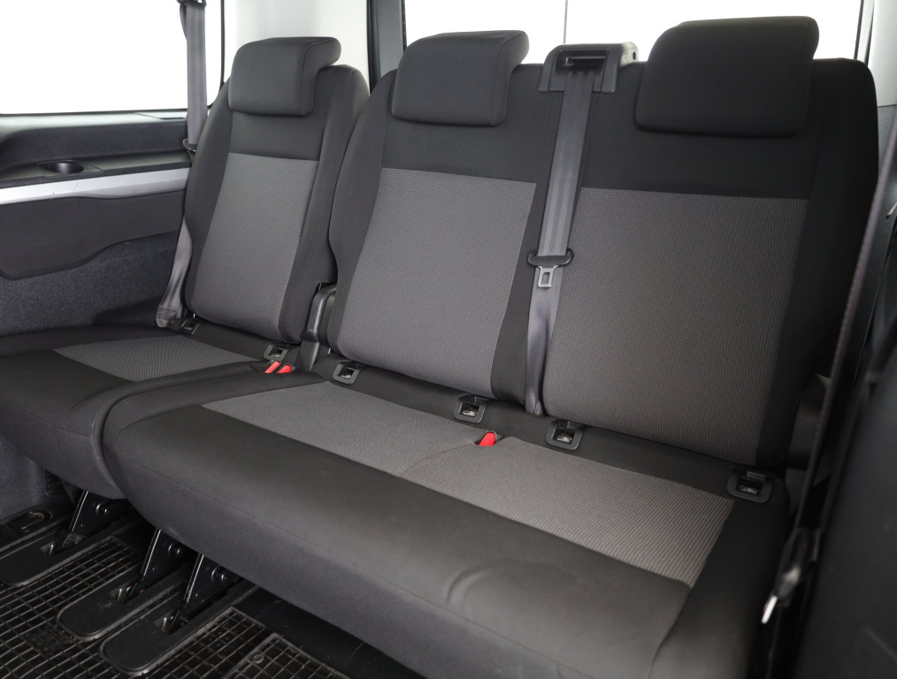 Peugeot Traveller