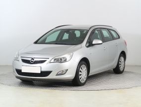 Opel Astra - 2011