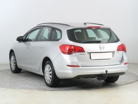Opel Astra - 2011