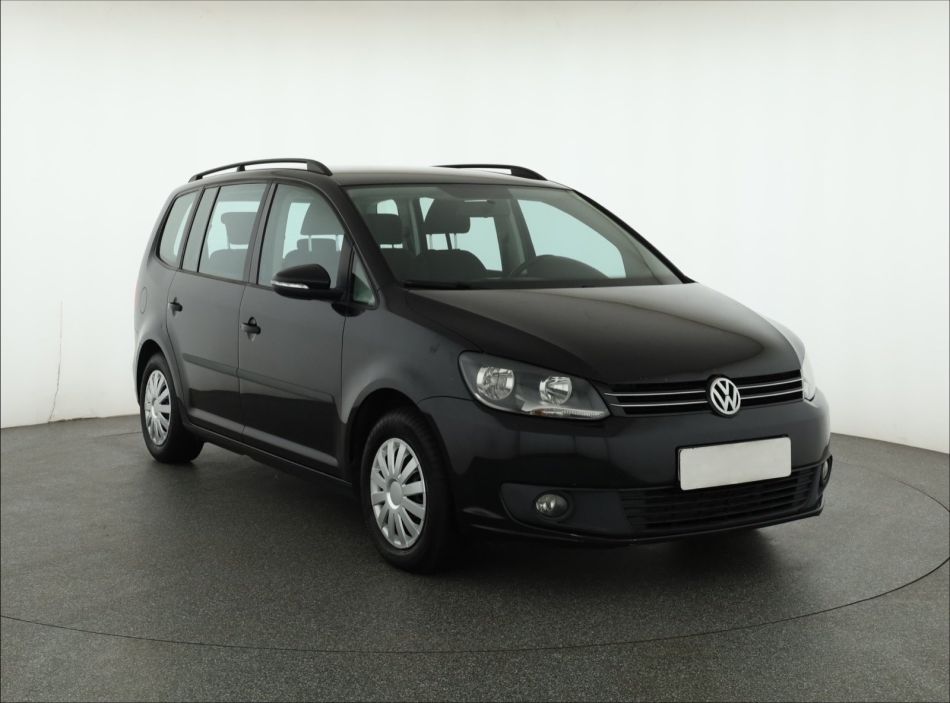 Volkswagen Touran - 2012